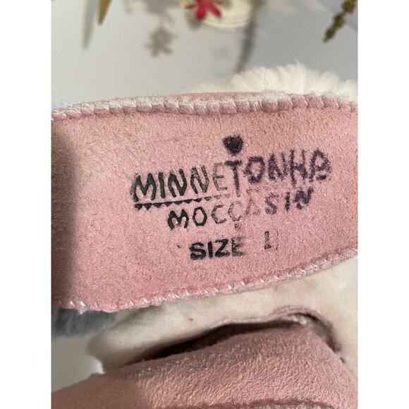 Minnetonka Baby Moccasin Booties Size 1 Pink & White Leather & Wool - Picture 9 of 9